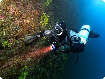 POTÁPAČSKÝ KURZ DRYSUIT DIVER
