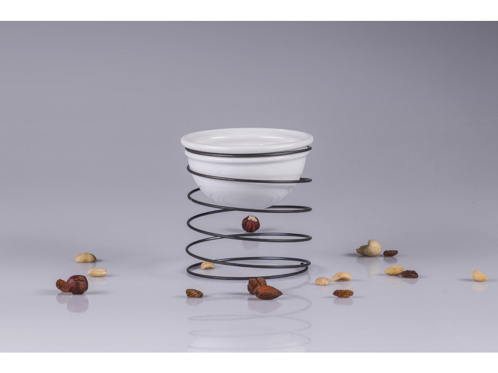 miska na ořechy, porcelánová mísa, miska, mísa, mísa na pružině, happy bowl, doplňky do interiéru, dekorace do bytu, bytové doplňky, designové doplňky, bytové doplňky eshop, moderní doplňky do bytu, luxusní bytové doplňky, dekorace do obýváku, dekorace do kanceláře, český porcelán, porcelán, luckavo, Lucie Tomis, dárek, svatební dar