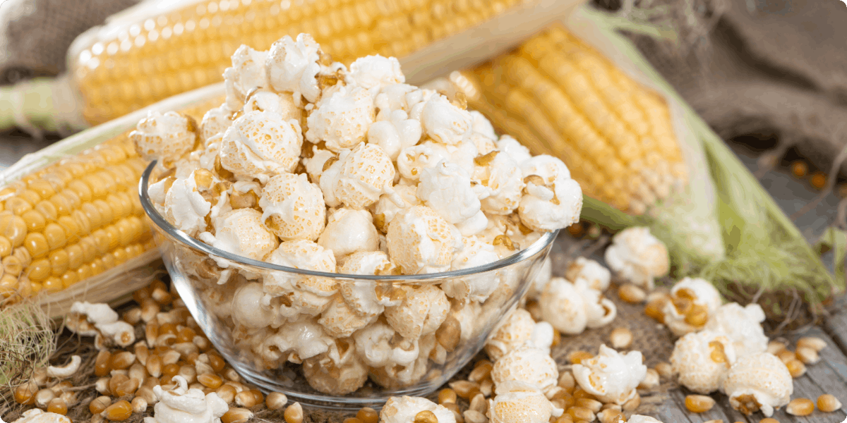 priprava-domaciho-popcornu-na-panvi