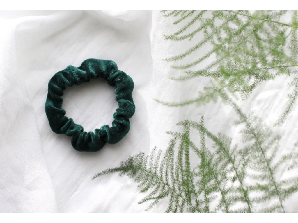 Sametová gumička do vlasů