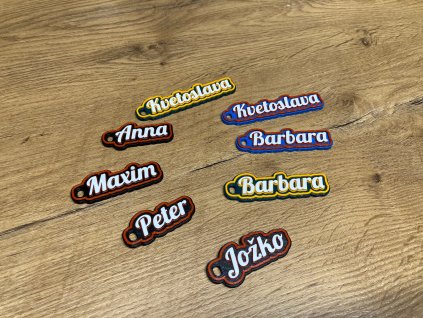 Kľúčenka s vlastným menom / textom V1