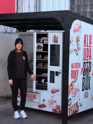 Aby nám ta naše skládačka perfektně fungovala, nestačí jen šikovní řezníci. 💪🥩 Tereza je důležitou součástí naší firmy....