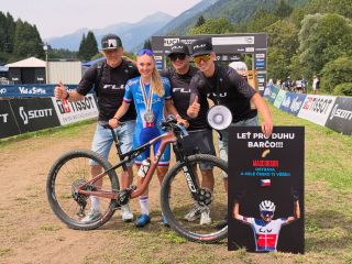 Stříbrná hvězda 🥈🌈 @bukovska.b @valdisolebikeland @uci_mountainbike