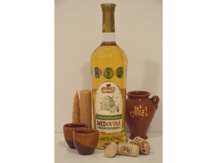 Apimed - Staroslovanska medovina (Old Slavic light mead) - 0.75l