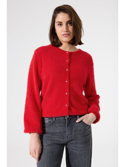 i50251 2808 onmodel front 2000 e84a4837