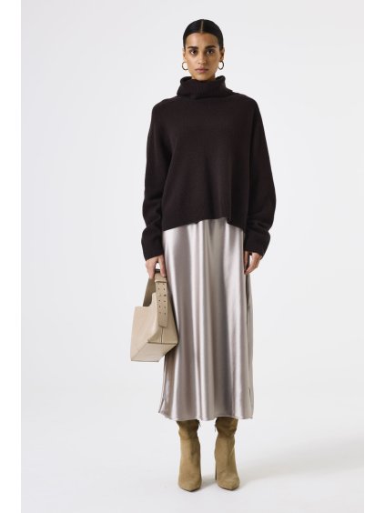 j50129 6238 onmodel front 2000 837a56e8