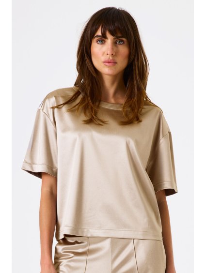 j50001 6238 onmodel front 2000 86bbd3f3