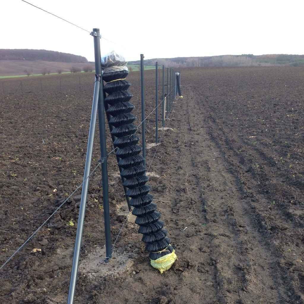 Jak správně napnout pletivo a postavit pevný plot