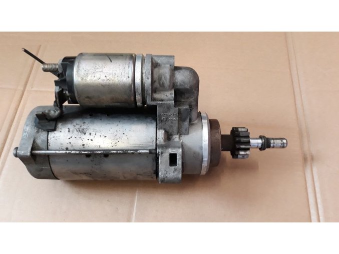 Startér Touareg Phaeton V10 5.0 TDI 07Z911023A