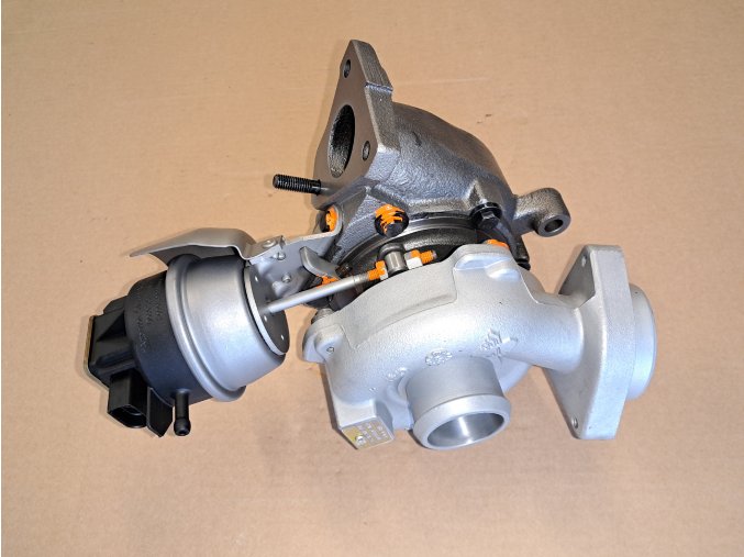 Turbo Audi A4 A5 A6 Q5 Seat Exeo 2.0 TDI
