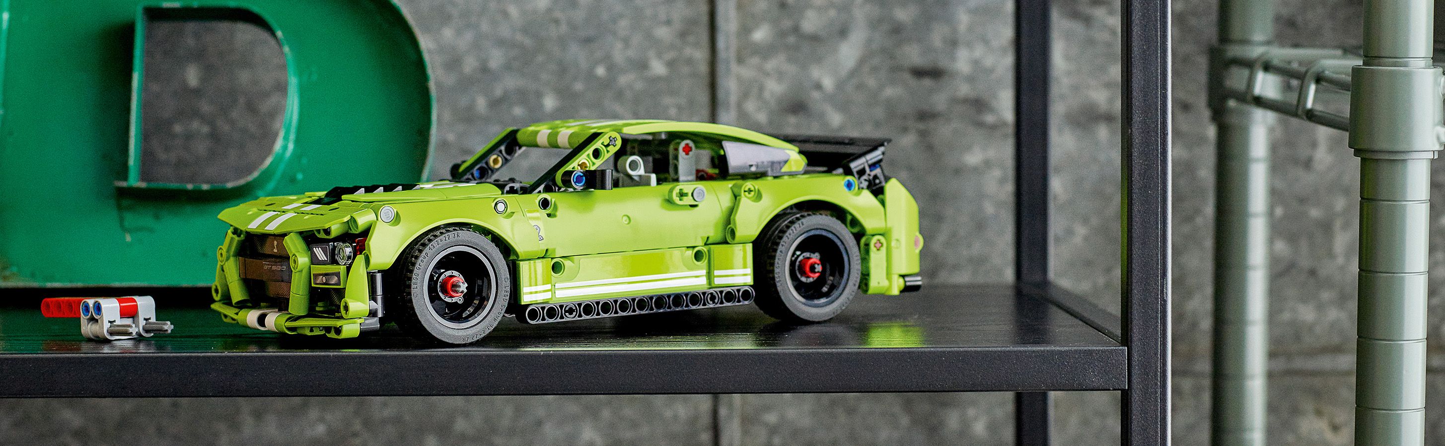 42138_IntheBox