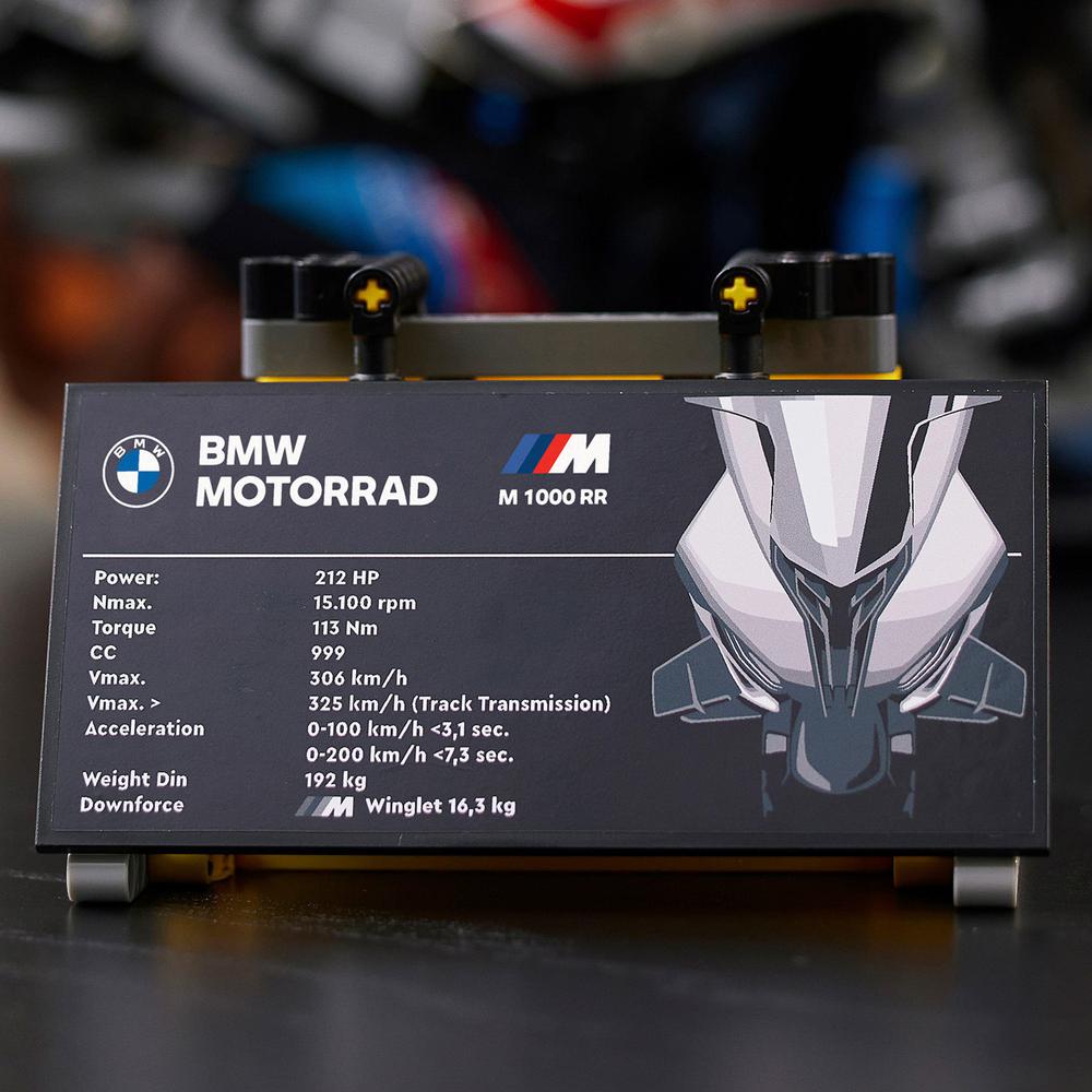 LEGO LEGO® Technic 42130 BMW M 1000 RR (obrázek 8)