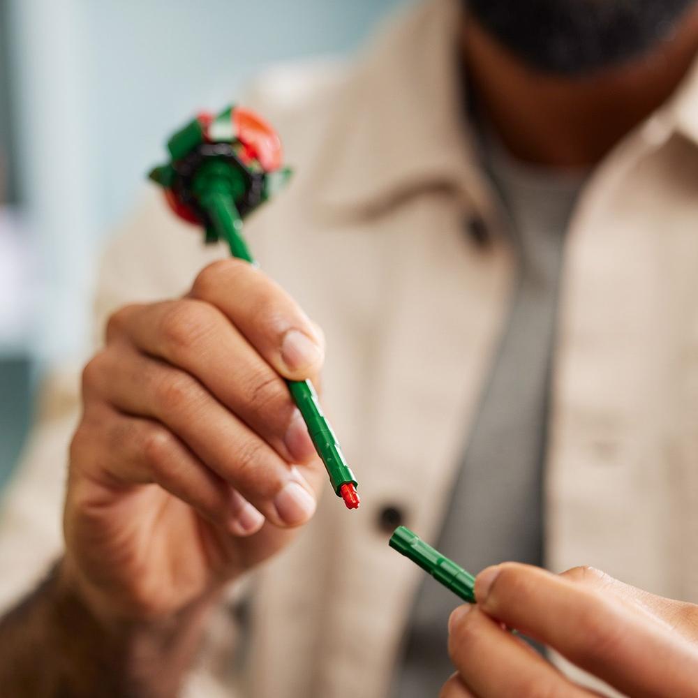 LEGO LEGO® Botanicals 10328 Kytice růží (obrázek 8)
