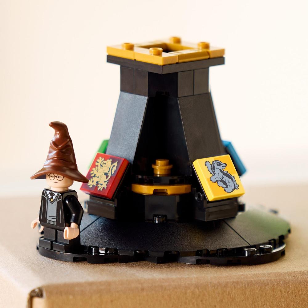 LEGO LEGO® Harry Potter™ 76429 Mluvící Moudrý klobouk (obrázek 8)