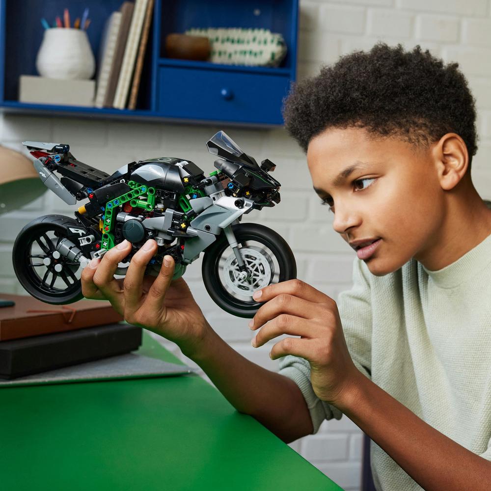 LEGO LEGO® Technic 42170 Motorka Kawasaki Ninja H2R (obrázek 3)