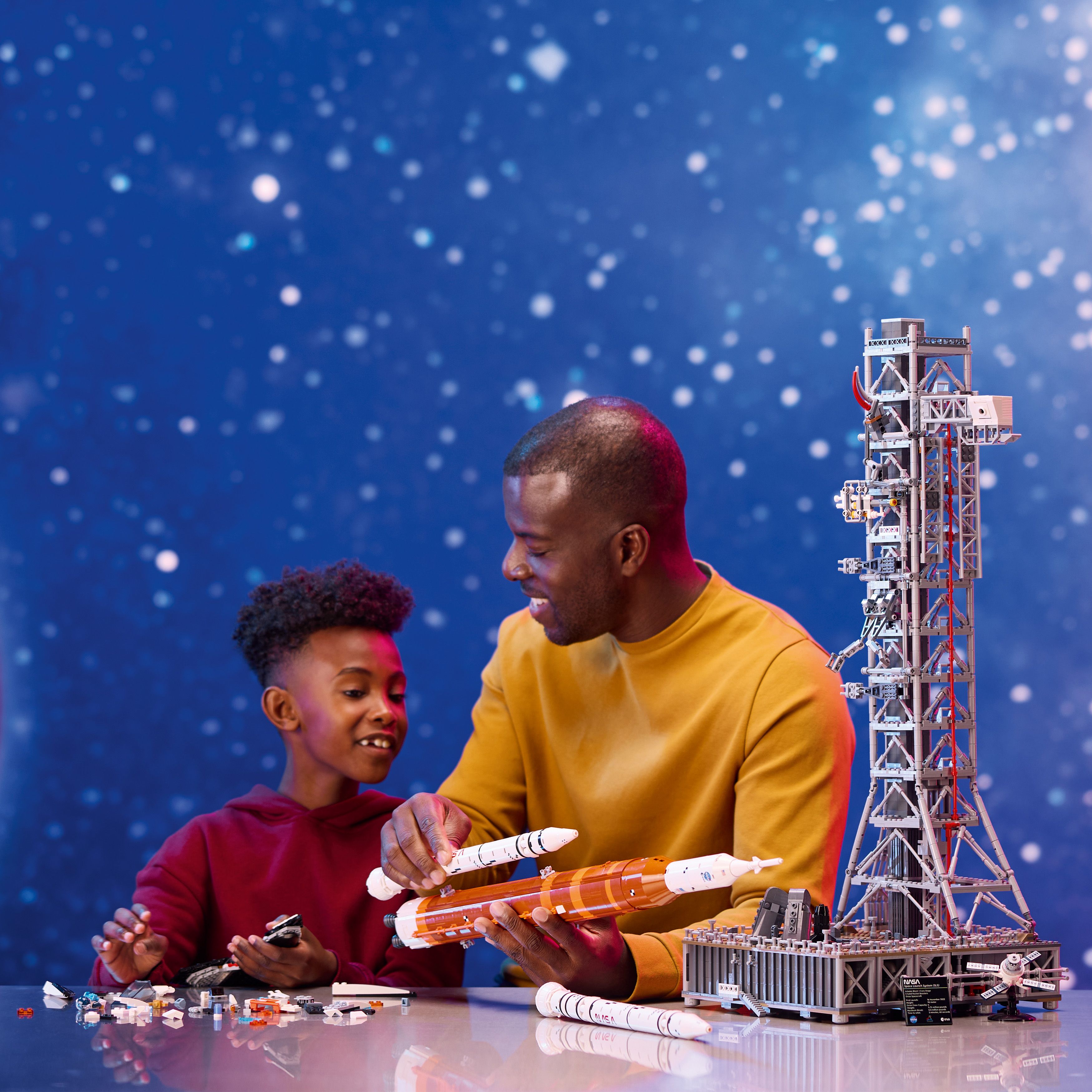 LEGO LEGO® Icons 10341 NASA Artemis Space Launch System (obrázek 8)