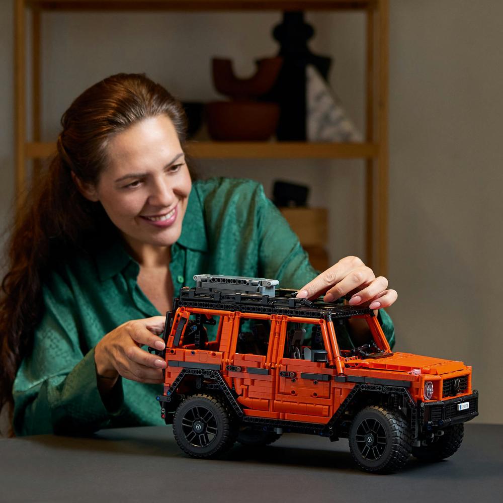 LEGO LEGO® Technic 42177 Mercedes-Benz G 500 PROFESSIONAL Line (obrázek 3)