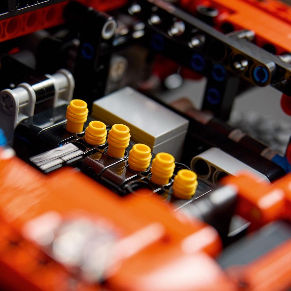 LEGO LEGO® Technic 42177 Mercedes-Benz G 500 PROFESSIONAL Line (obrázek 7)