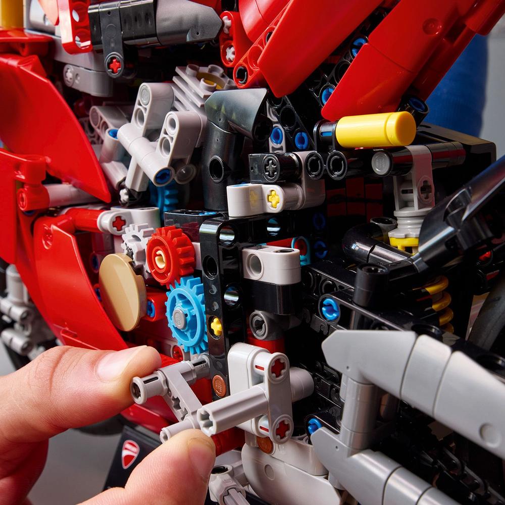 LEGO LEGO® Technic 42202 Motorka Ducati Panigale V4 S (obrázek 8)