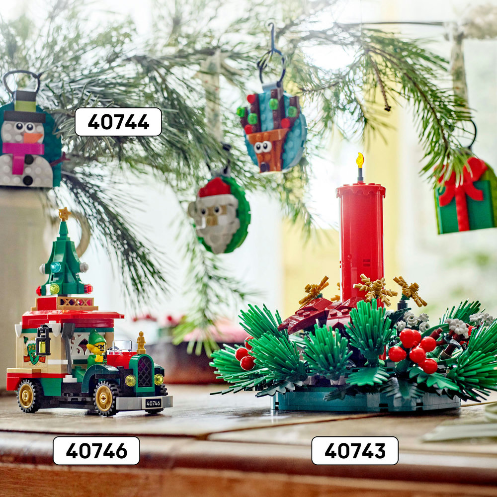 LEGO LEGO® Iconic 40743 Vánoční dekorace na stůl (obrázek 8)