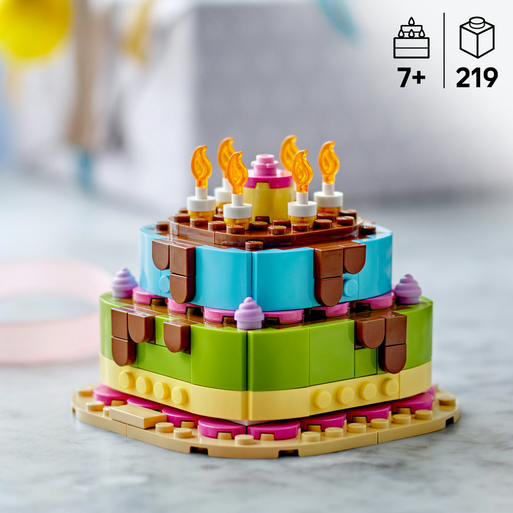 LEGO LEGO® Iconic 40815 Narozeninový dort (obrázek 3)