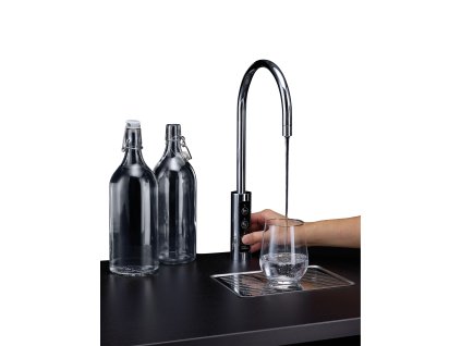 U1 Borg & Overstrom Tap dispense and bottles (White) High Resolution