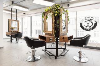 Chtěli bychom se vás zeptat, jak se u nás cítíte? Je vám u nás dobře?🤍 Nová podoba salonu vznikala na etapy uplynulý rok....