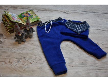 SET kalhoty, čepička, šátek modrý s modrobílými kytičkami