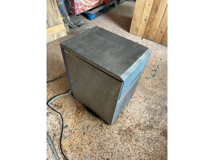 1f7634ab 5717 43c5 8941 ae1fb4622143