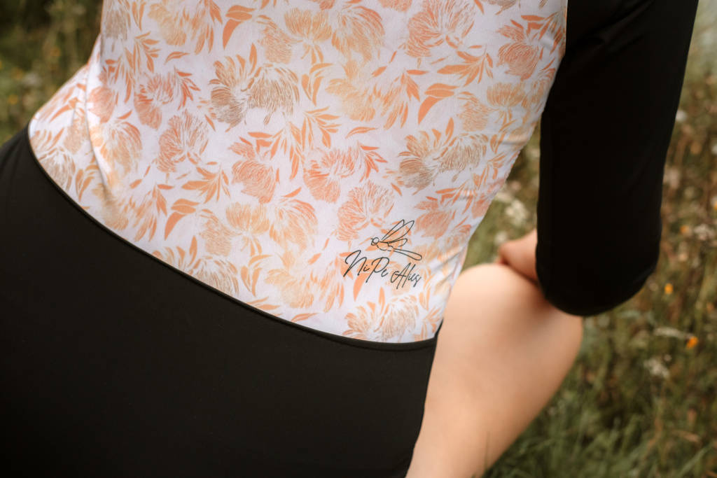 Logo a název firmy – vážka