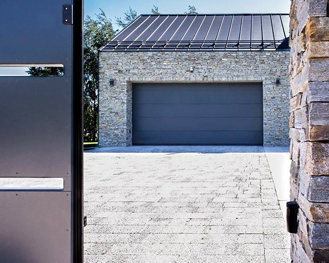 Plot Home Inclusive u domu s garáží — Home Inclusive 10-230