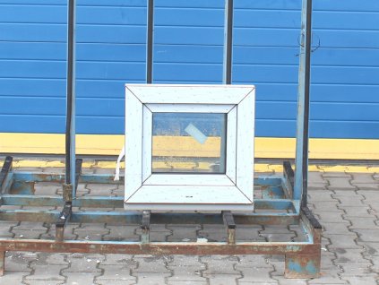 Plastové okno - KNIPPING 76 MD - 550x495 mm, OS levé, zlatý dub/bílá  + příslušenství a montážní materiál zdarma