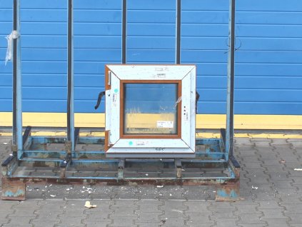 Plastové okno - KNIPPING 76 MD, 565x550 mm, OS levé, zlatý dub/zlatý dub  + příslušenství a montážní materiál zdarma