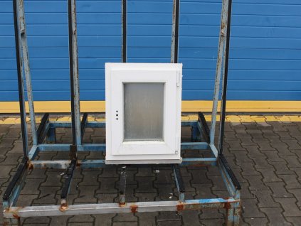 Plastové okno - 490x560 mm, O pravé, bílá/bílá  + příslušenství a montážní materiál zdarma