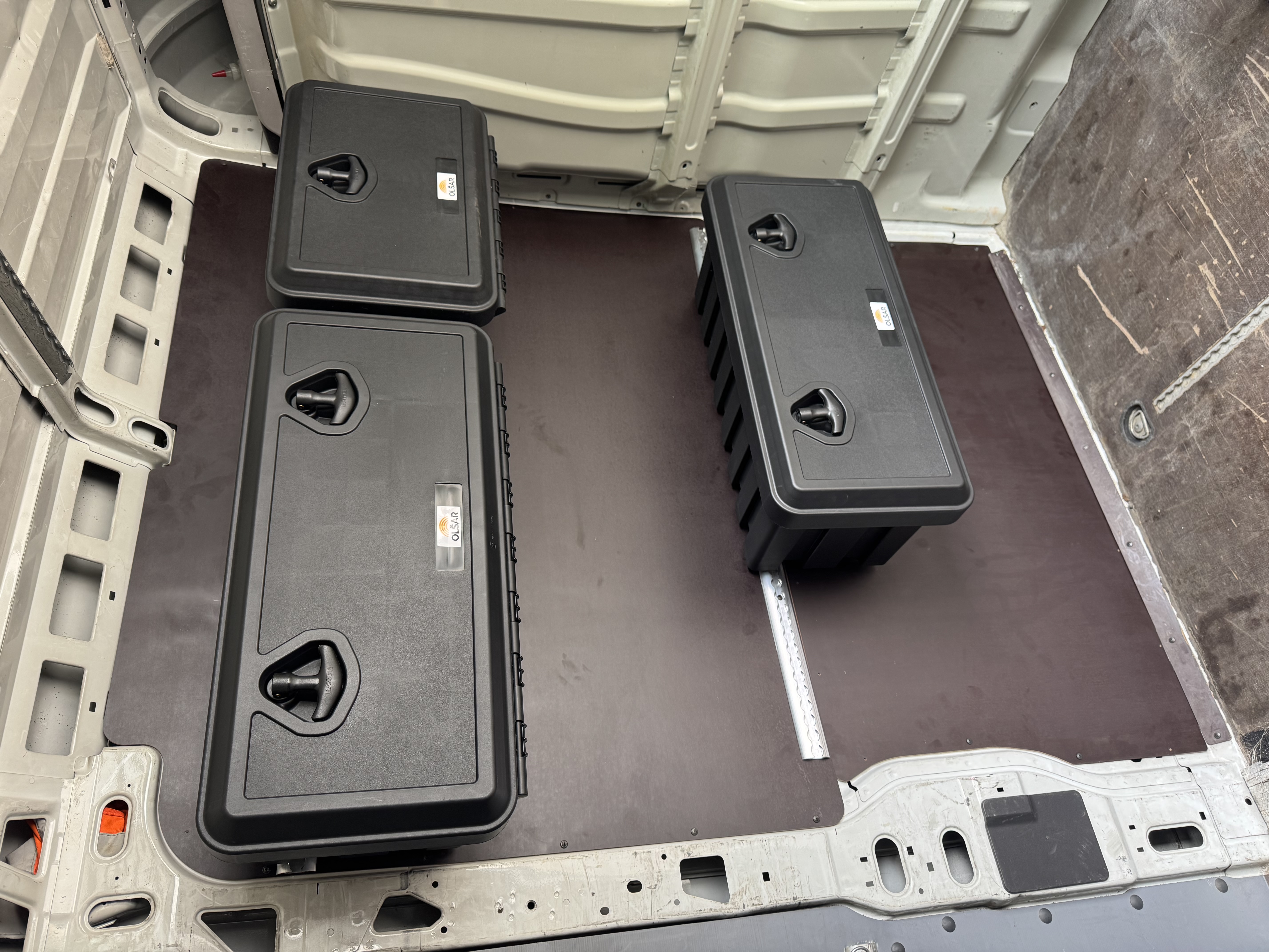 Cargo box