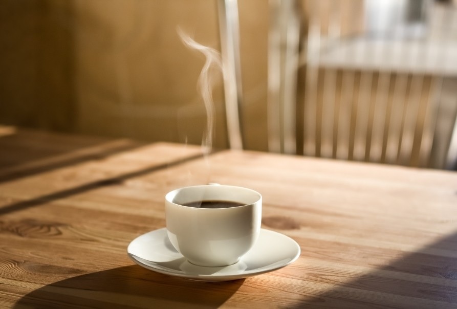 Srovnání zrnkové, mleté i instantní kávy: Jak vybrat tu nejlepší kávu?