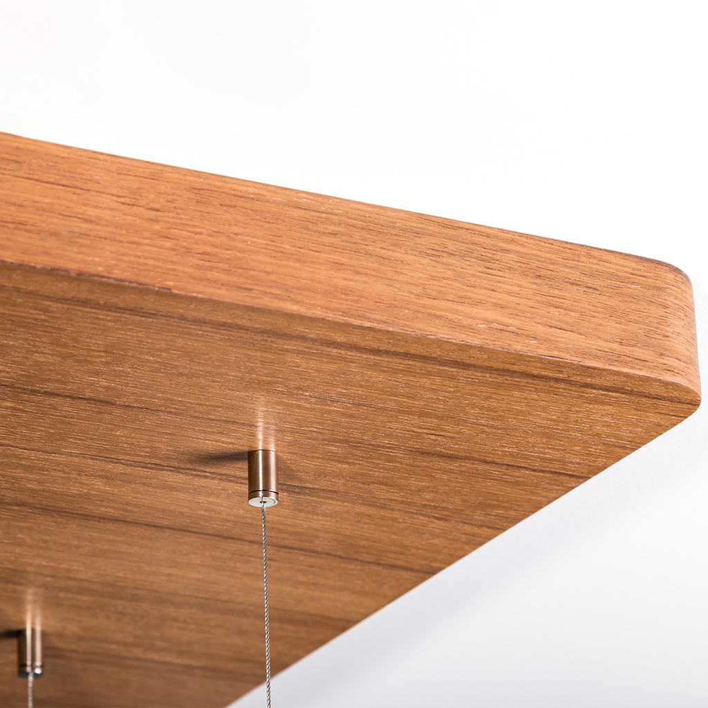 detailní dřevěné svítidlo
