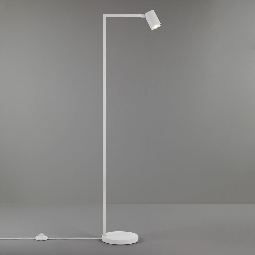 stojací lampa s pohyblivou hlavou