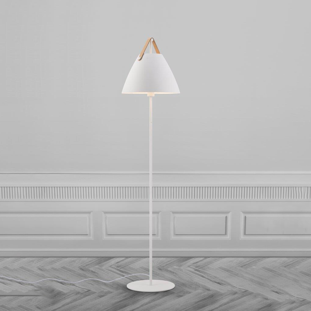 stojací lampa na žárovku
