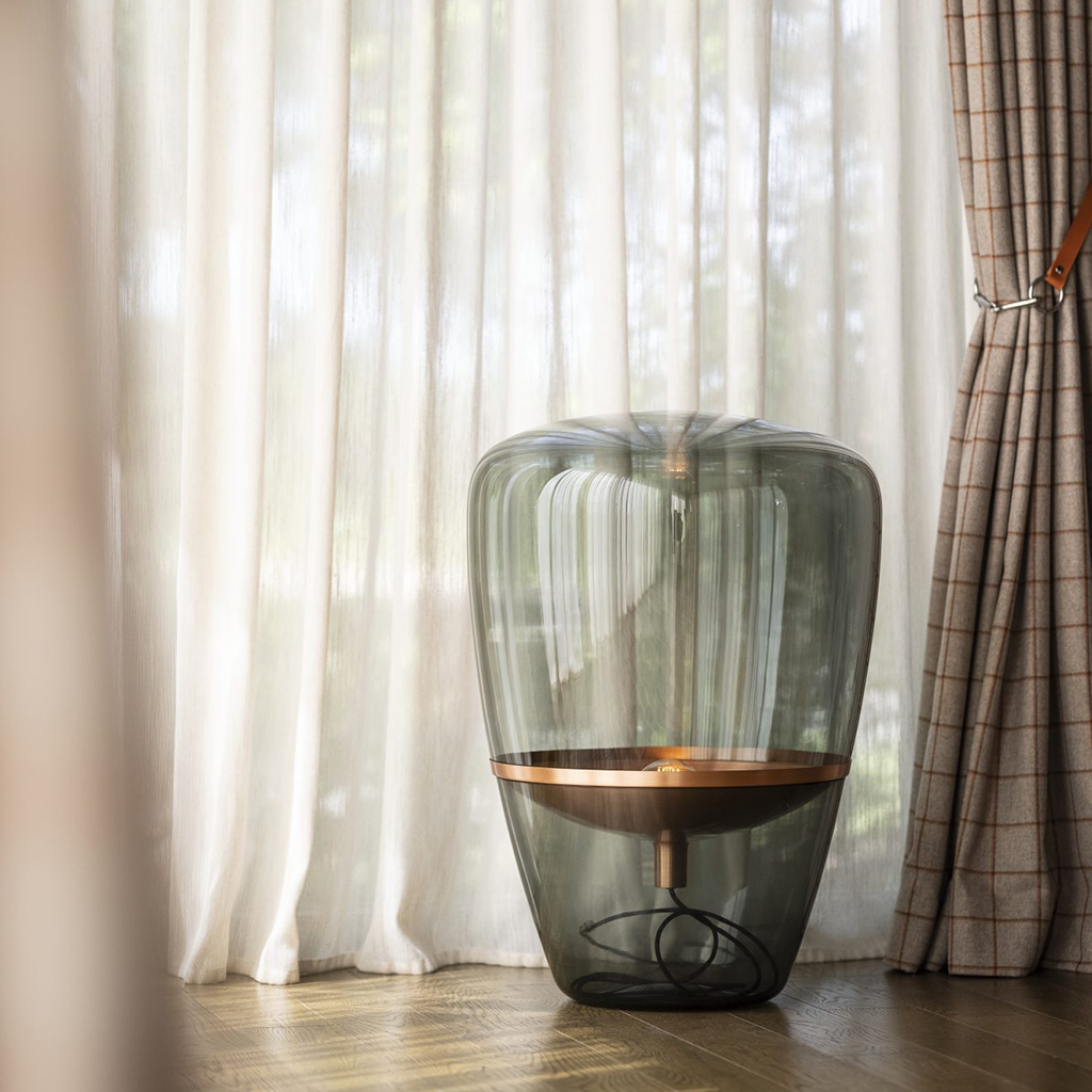 lampa z foukaného skla