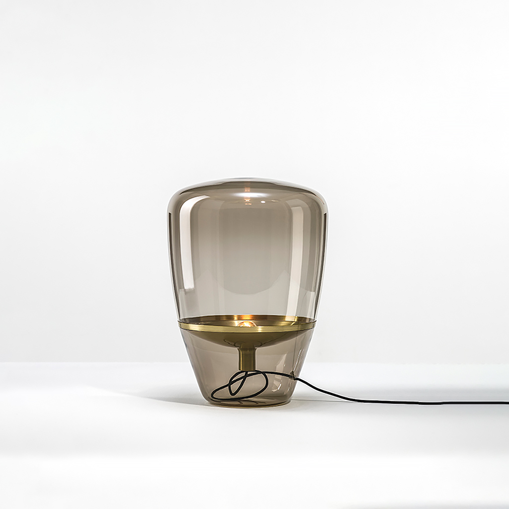 lampa z kouřového skla