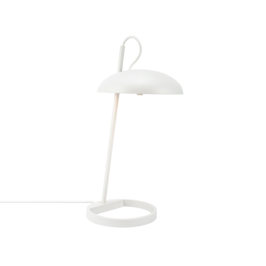 bílá futuristická lampa