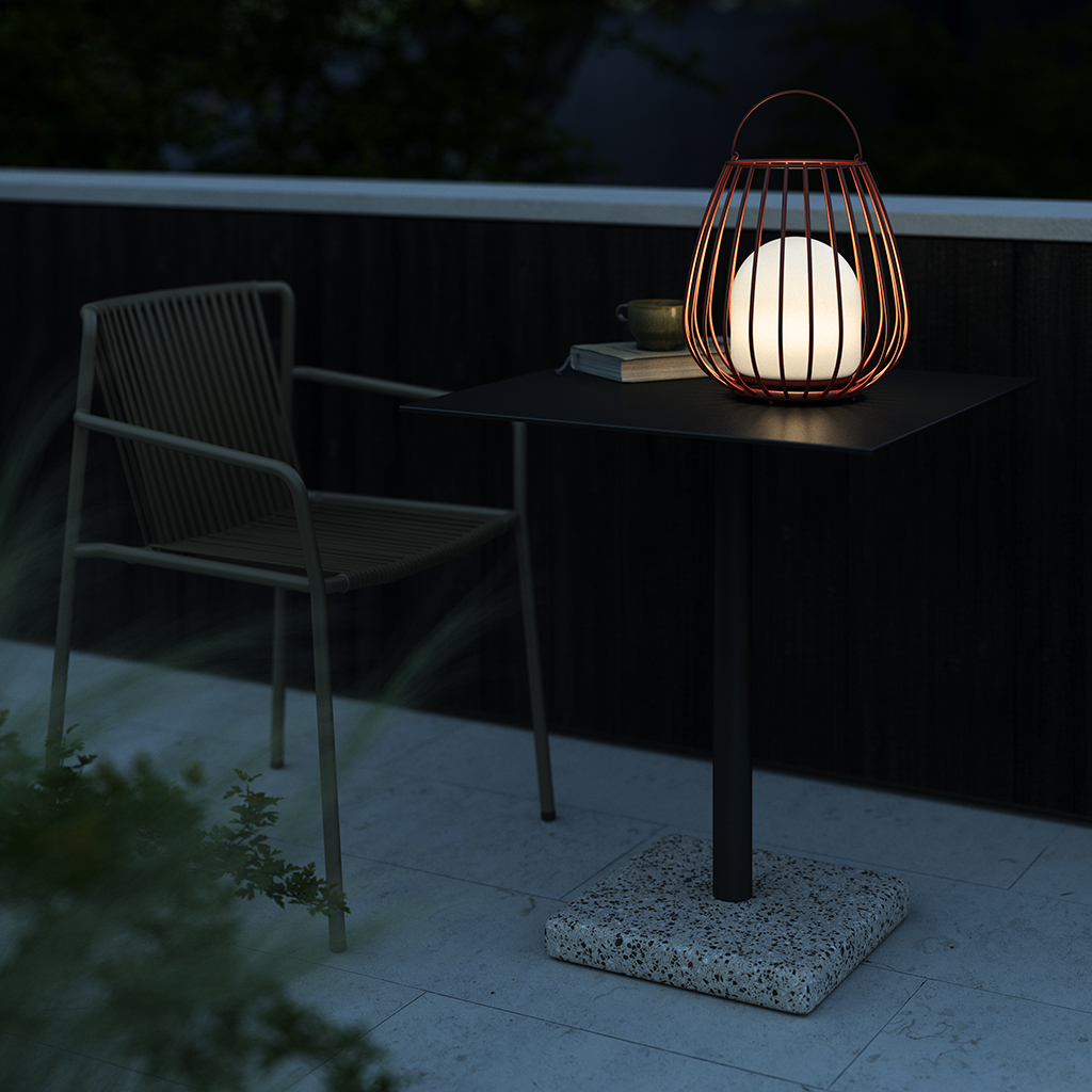 venkovní lampa na baterii