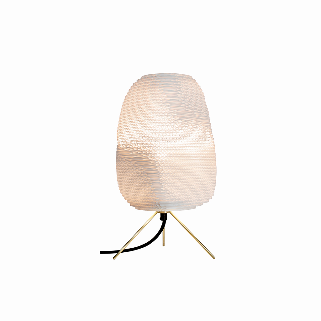 světlá lampa z kartonu