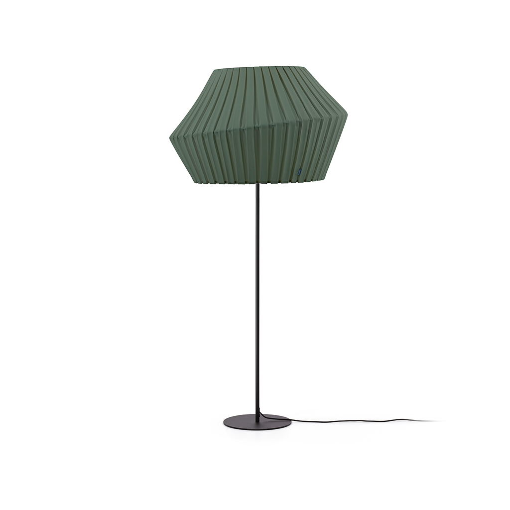 lampa ke komodě