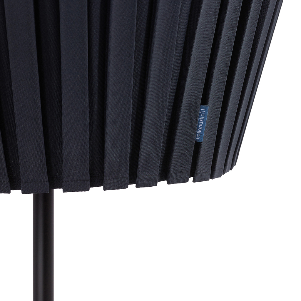 textilní stojací lampa
