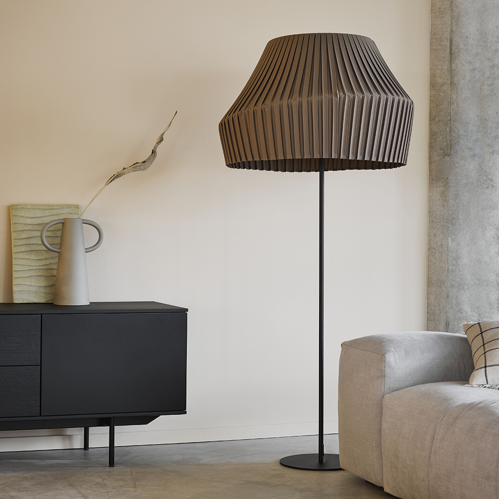 lampa k pohovce