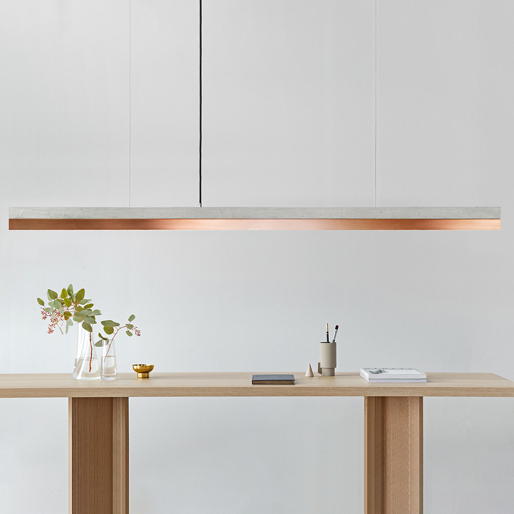 designové svítidlo z betonu a dřeva