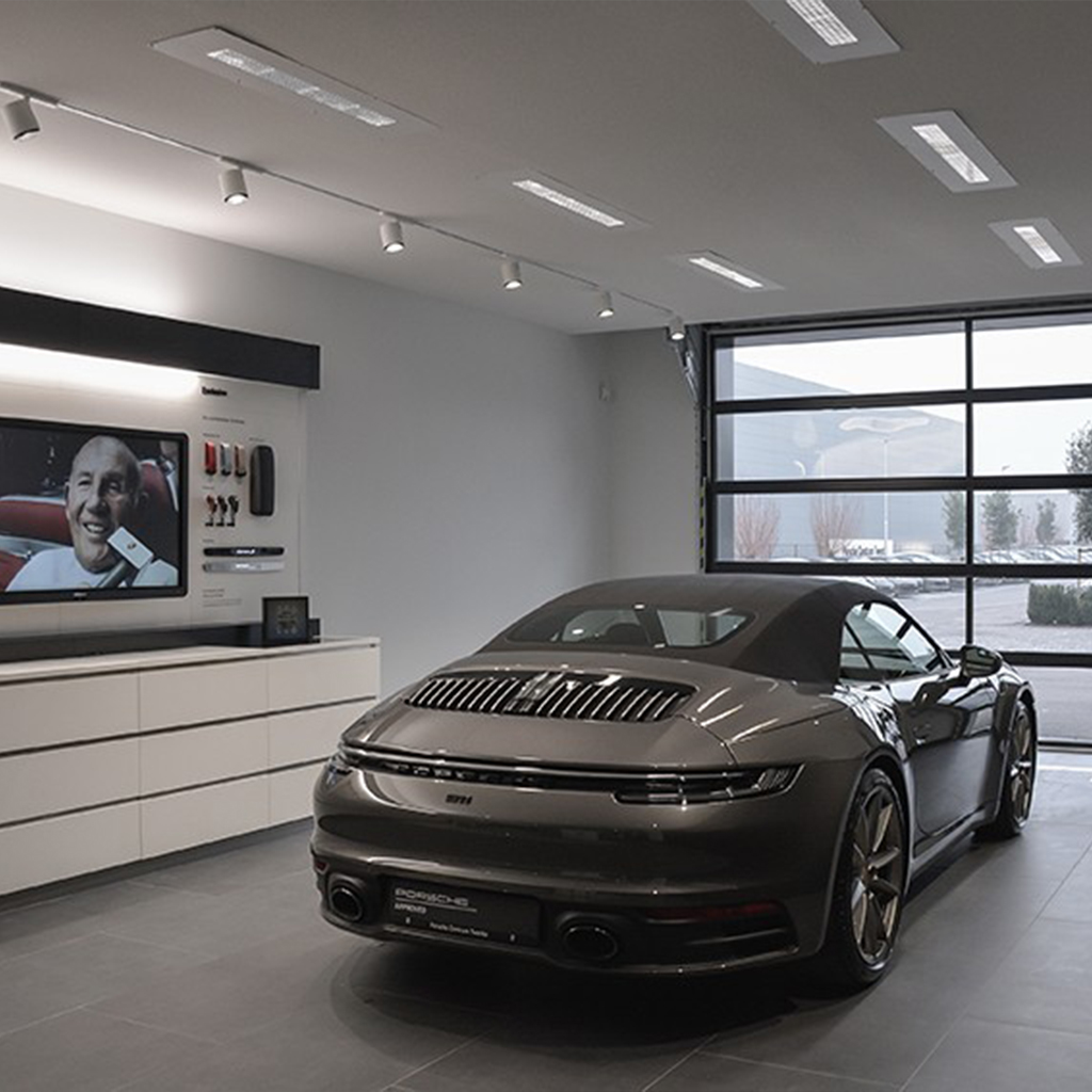 svítidlo do showroomu