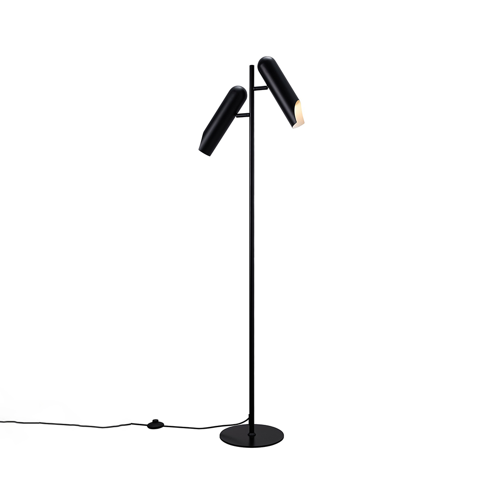 designová stojací lampa